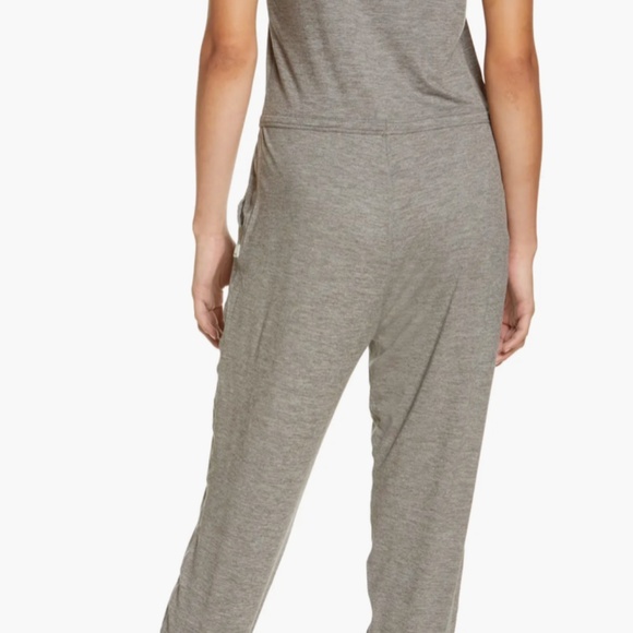 Vuori Lux Harem Jumpsuit Heather Grey Size Large - Picture 2 of 3